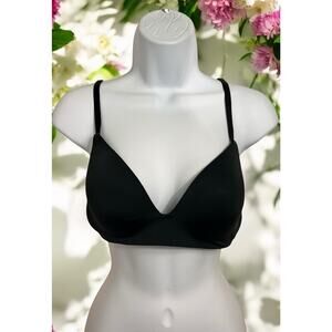 Victoria's Secret No Wire Black Bra Sz 34C Multi-Way Straps Lightly Padded